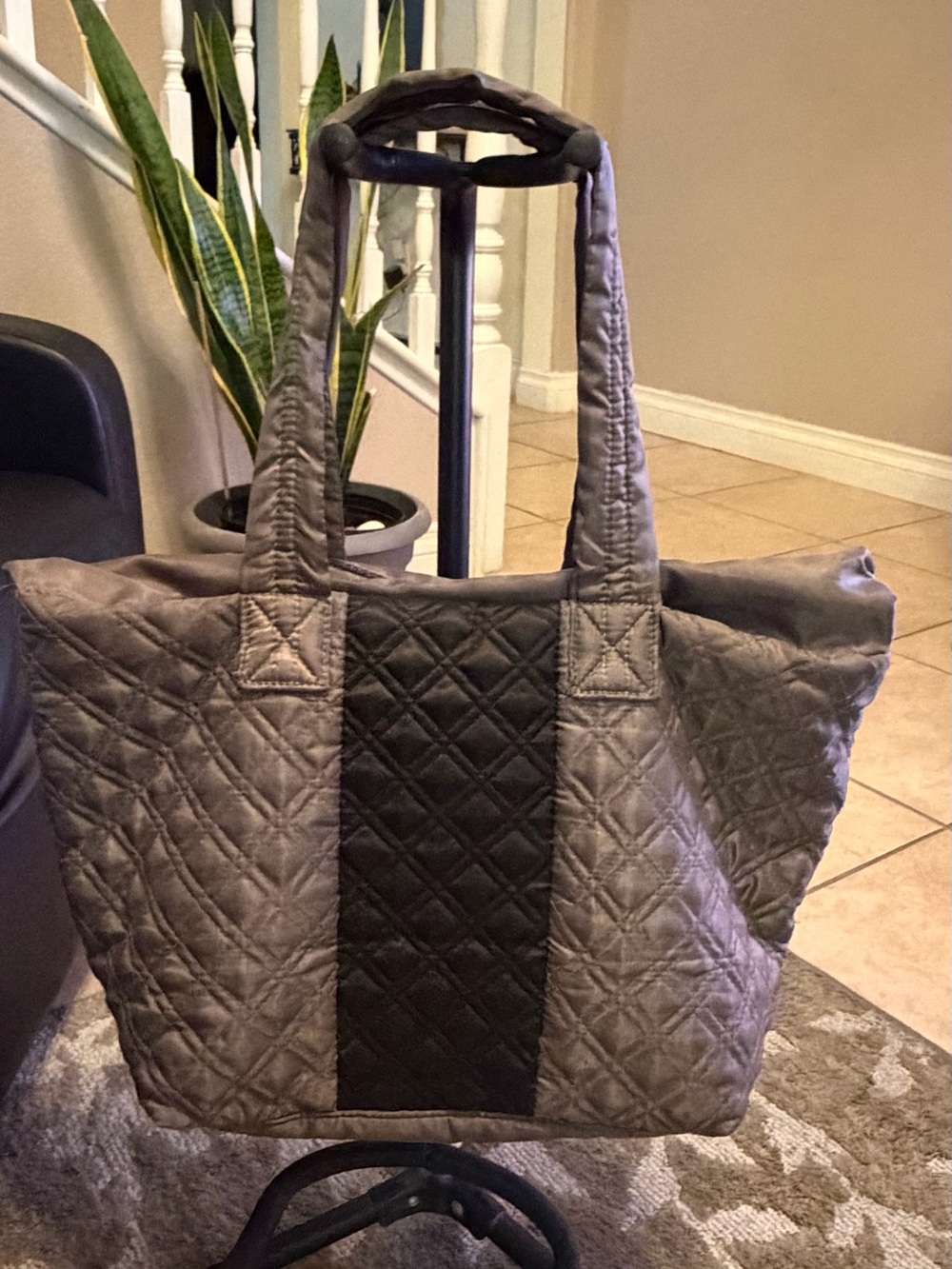 Sondra Roberts Gray/Black Quilted Tote Zip Top Lined Inner & Outer Pockets